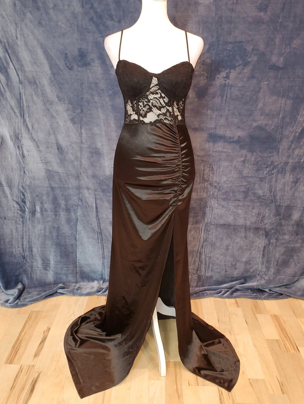 NWT Black Corset Lace Satin Wrap Mermaid Formal Dress from Windsor SZ Small